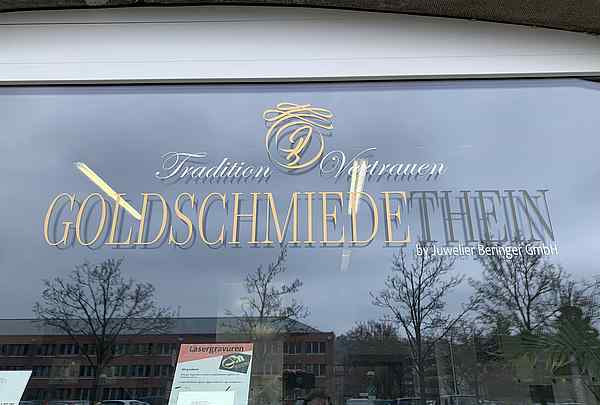 Beschriftung der Goldschmiede Thein in Würzburg