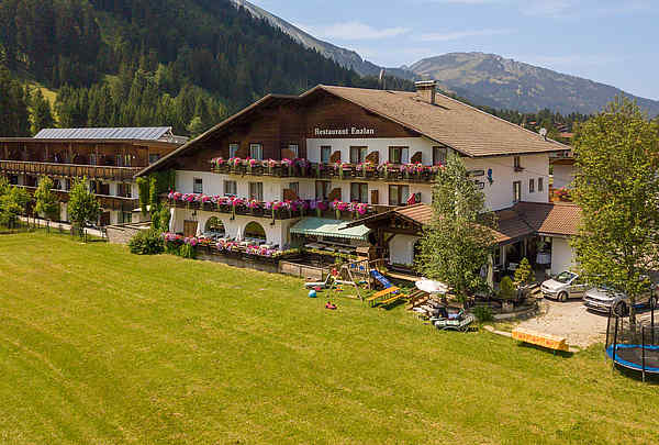 Drohnenaufnahme Pension Gasthof Enzian, Tannheim