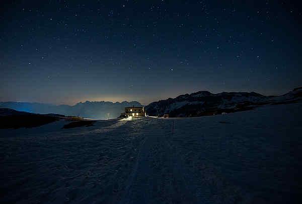 Spitzmeilenhütte bei Nacht, Flumser Berg